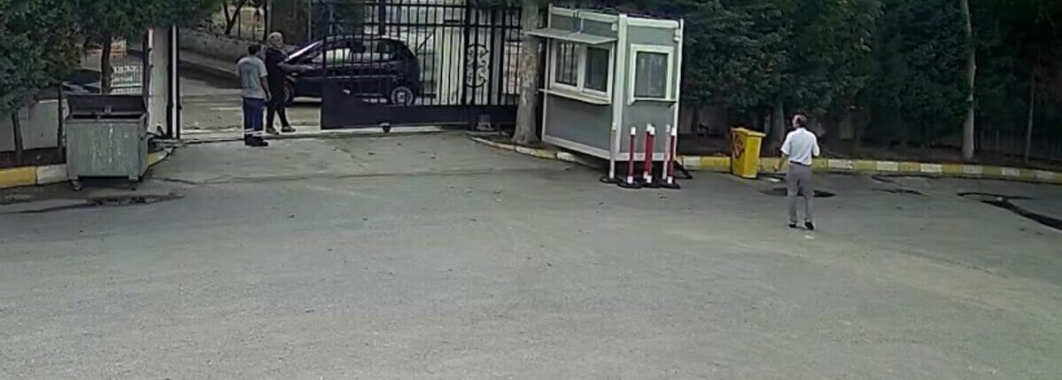 Gözü Dönmüş Veli Silahla Okulu Basıp Dehşet Saçtı!