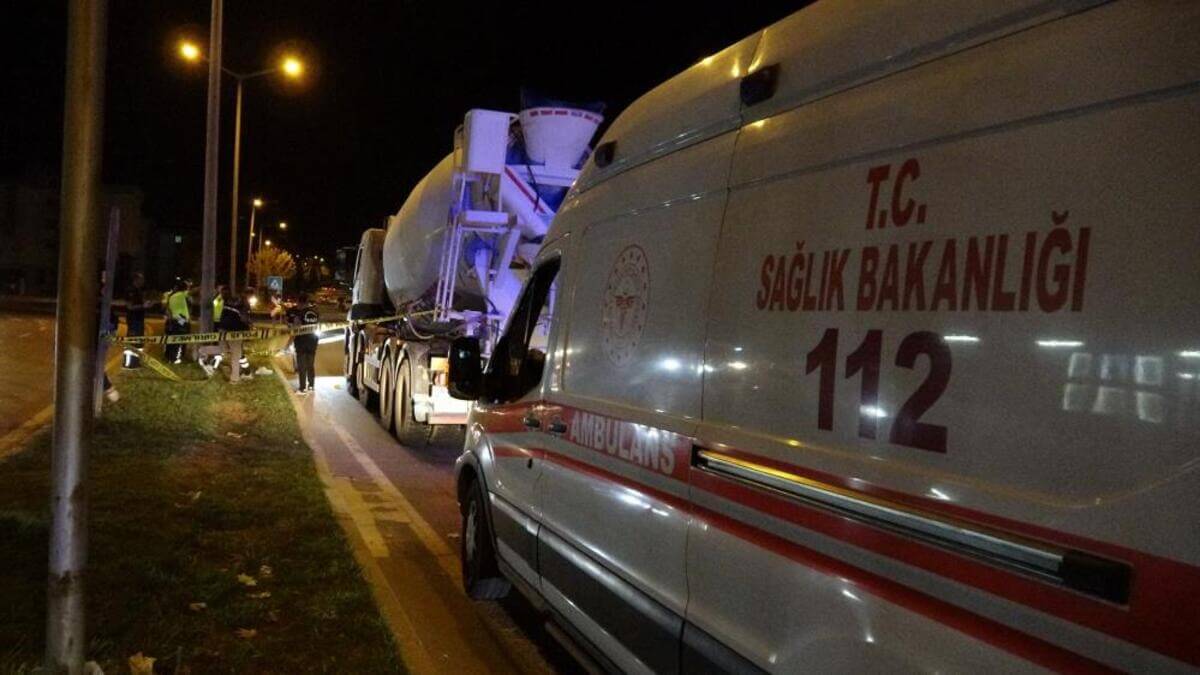 Dehşet Olay! 3 Yaşındaki Çocuk Beton Mikserin Altında Kaldı!