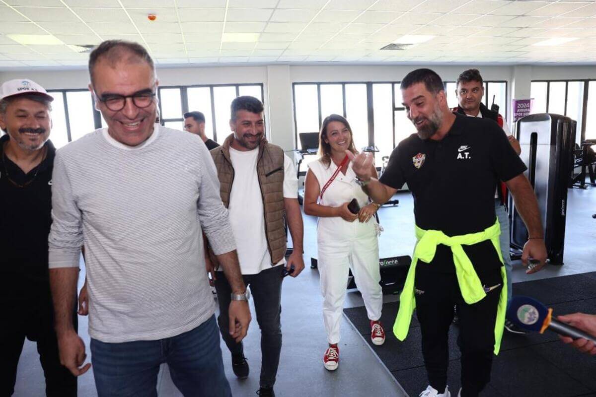 Kayseri’ye Gelen Arda Turan’dan Övgü Dolu Sözler: Bayıldım!