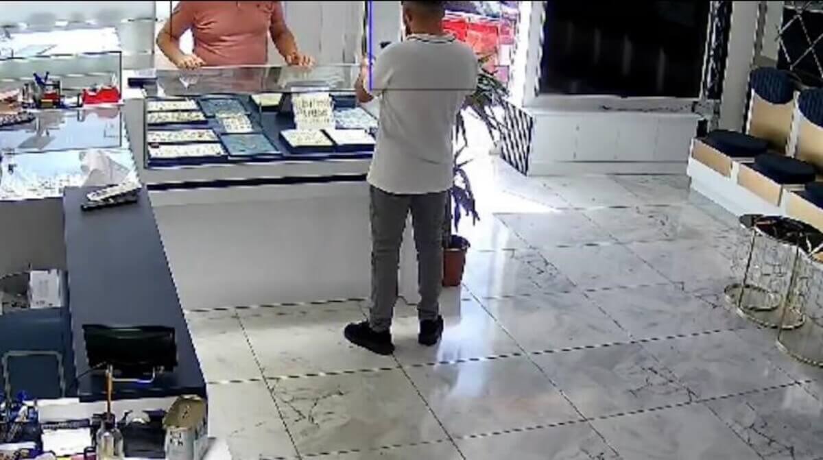 Kayseri Sarrafında Vurgun Yapmak İsteyen Suç Makinesi Yakalandı!