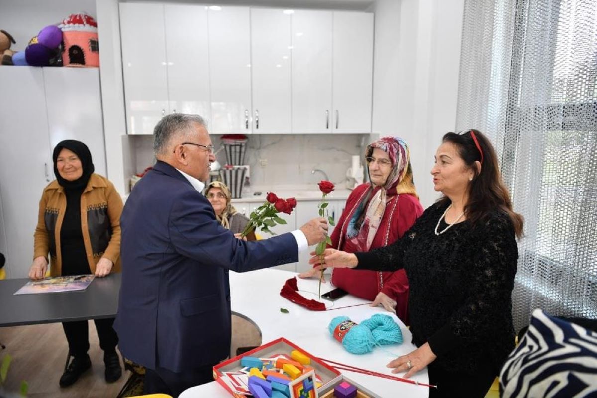Başkan Büyükkılıç Daha İyi Bir Kent Oluşturmak Adına Gecemizi Gündüzümüze Katıyoruz! 3
