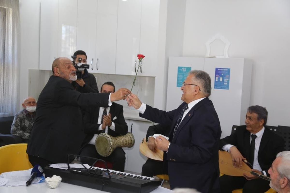 Başkan Büyükkılıç Daha İyi Bir Kent Oluşturmak Adına Gecemizi Gündüzümüze Katıyoruz! 4