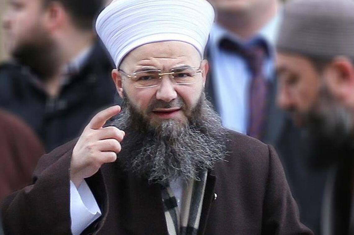 Cübbeli Ahmet Hoca 6 Yaşındayken Evlendirilen Kızın Babasını Bakın Nasıl Korudu!