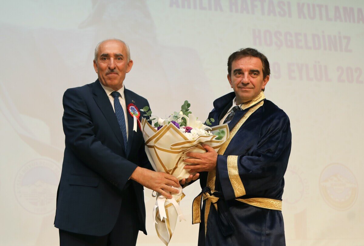 Erü Rektörü Fatih Altun, Turkovac’ın Mucidi İçin Bakın Neler Söyledi (7)