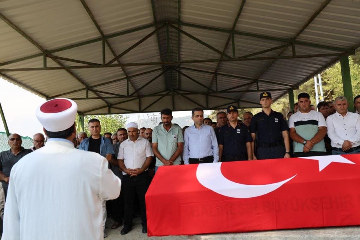 Feci Kazada Ölen Uzman Çavuş Hamza Yılmaz'a Acı Veda! 2