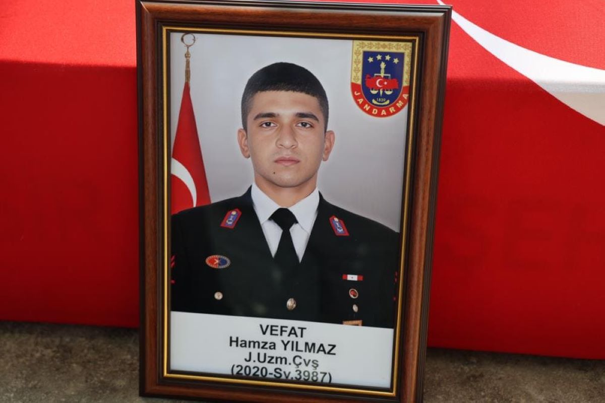 Feci Kazada Ölen Uzman Çavuş Hamza Yılmaz'a Acı Veda! 3