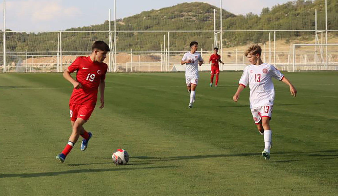 Futbolun Kalbi Erciyes'te Atıyor1 Kopya