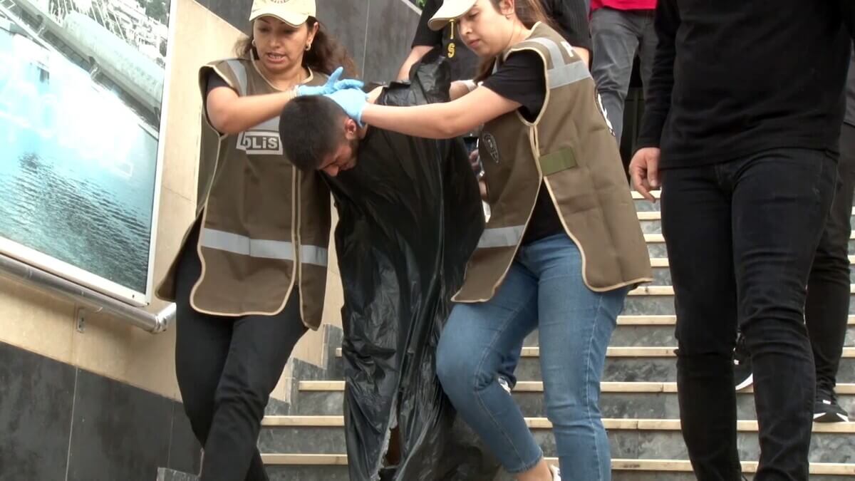 Kadın Polisi Şehit Eden Suç Makinesi Adliyeye Böyle Sevk Edildi! (2)