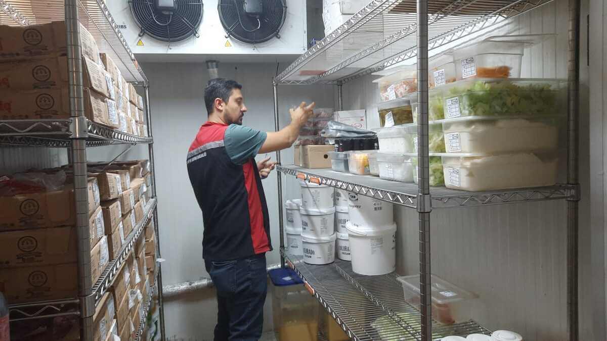 Kayseri’de Avm’lere Eş Zamanlı Sıkı Denetim! Her Yer İncelendi! (4)