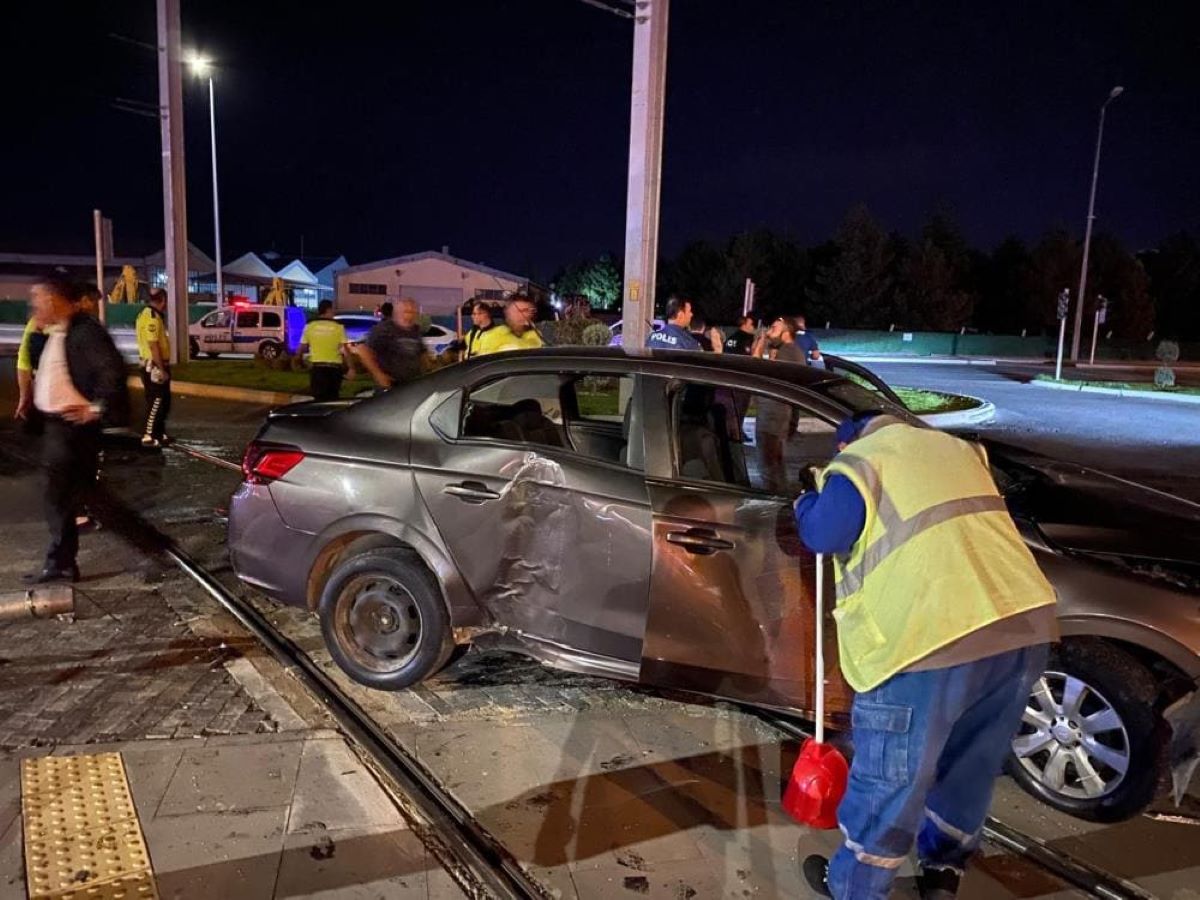 Kayseri’de Feci Kaza Otomobil Sürücüsü Kaçtı, Çok Sayıda Yaralı Var! 1