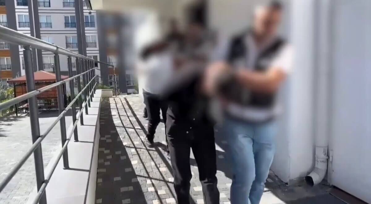 Kayseri’de Özel Harekat Polislerinden Baskın! 5 Kişi Yakalandı (4)