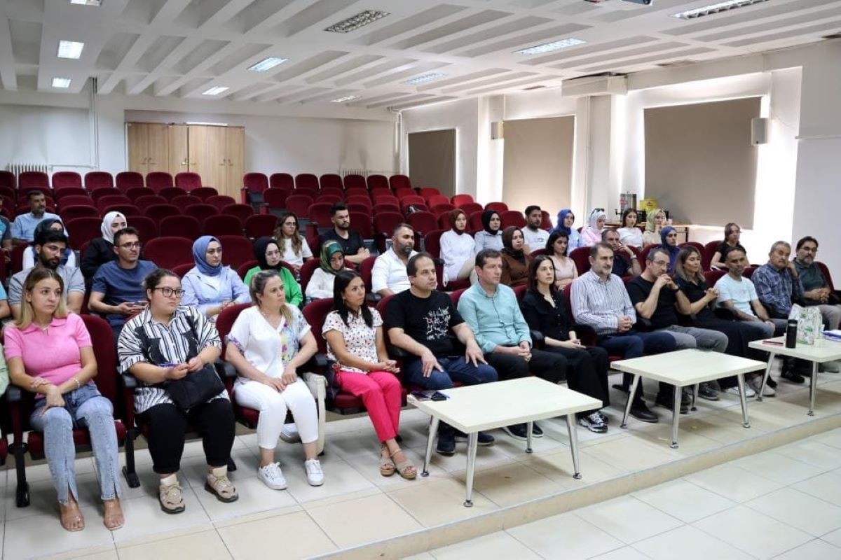 Kayseri’de Sağlıkçılara Eğitim! 1
