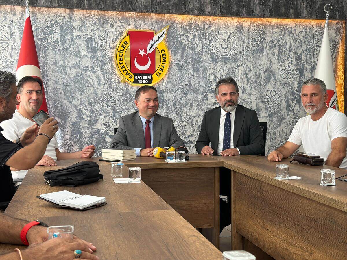 Kayseri’nin Adana’ya Bağlanma Kararının Ardından Dikkat Çeken Ziyaret! (1)