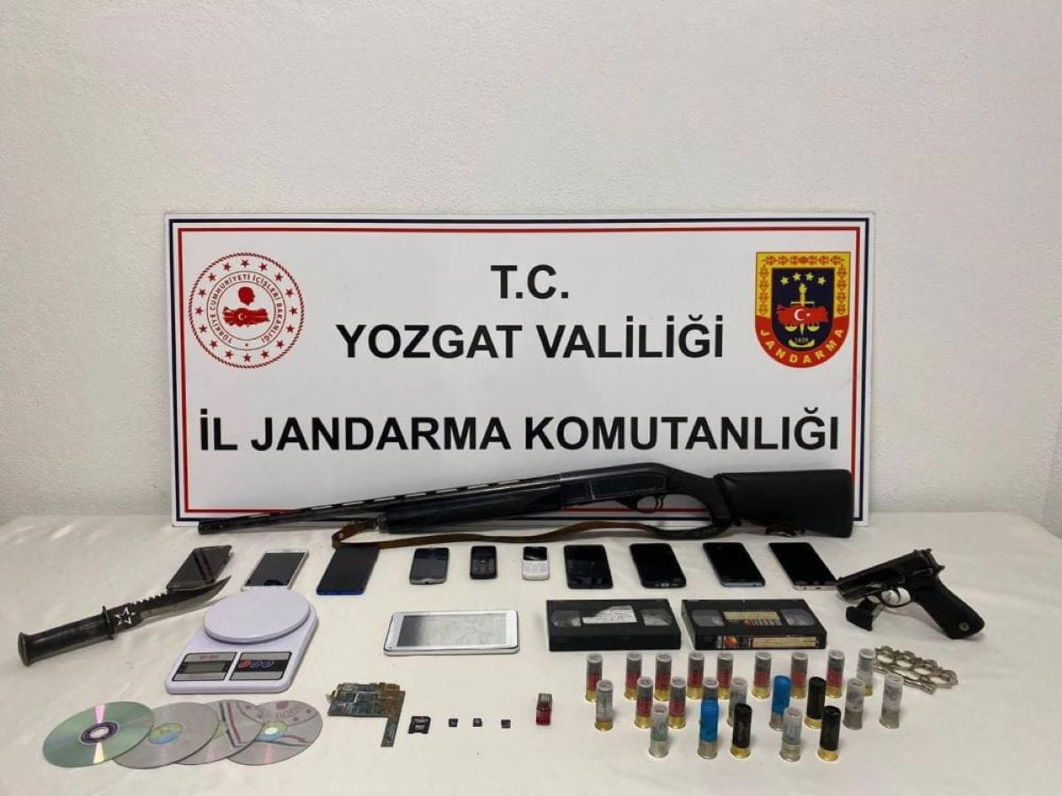 Polis Ekiplerinden Şok Baskın Çocukları Fuhşa Zorlayan Çete Çökertildi 2