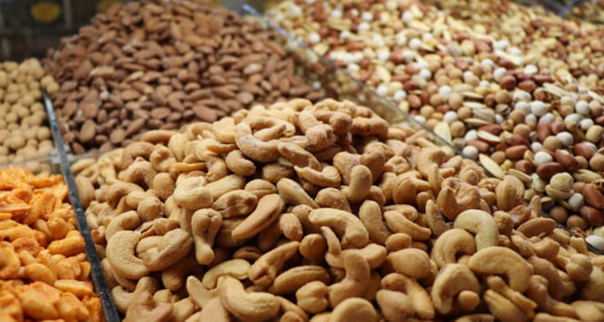 Ünlü Kuruyemiş Markasının İçinden Çıkan Çam Parçaları, Az Kalsın Öldürüyordu! 2