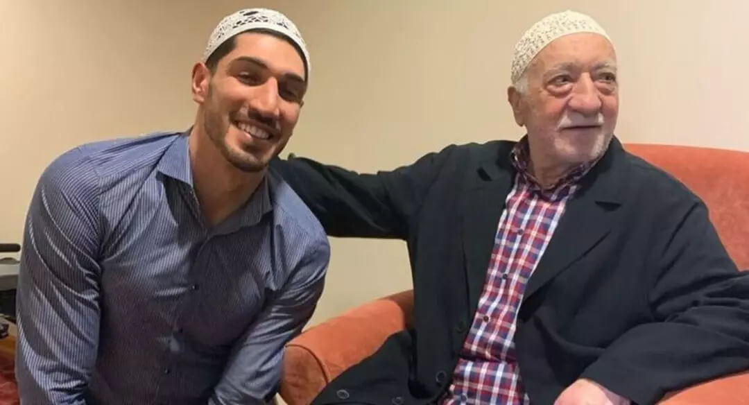 ‘Manevi oğlum’ demişti! Enes Kanter FETÖ elebaşıyla fotoğraflarını paylaştı!