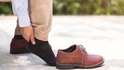Şeker hastaları nasıl çoraplar giymeli?
