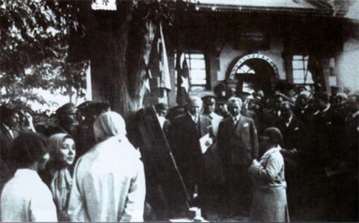 Atatürk (3)