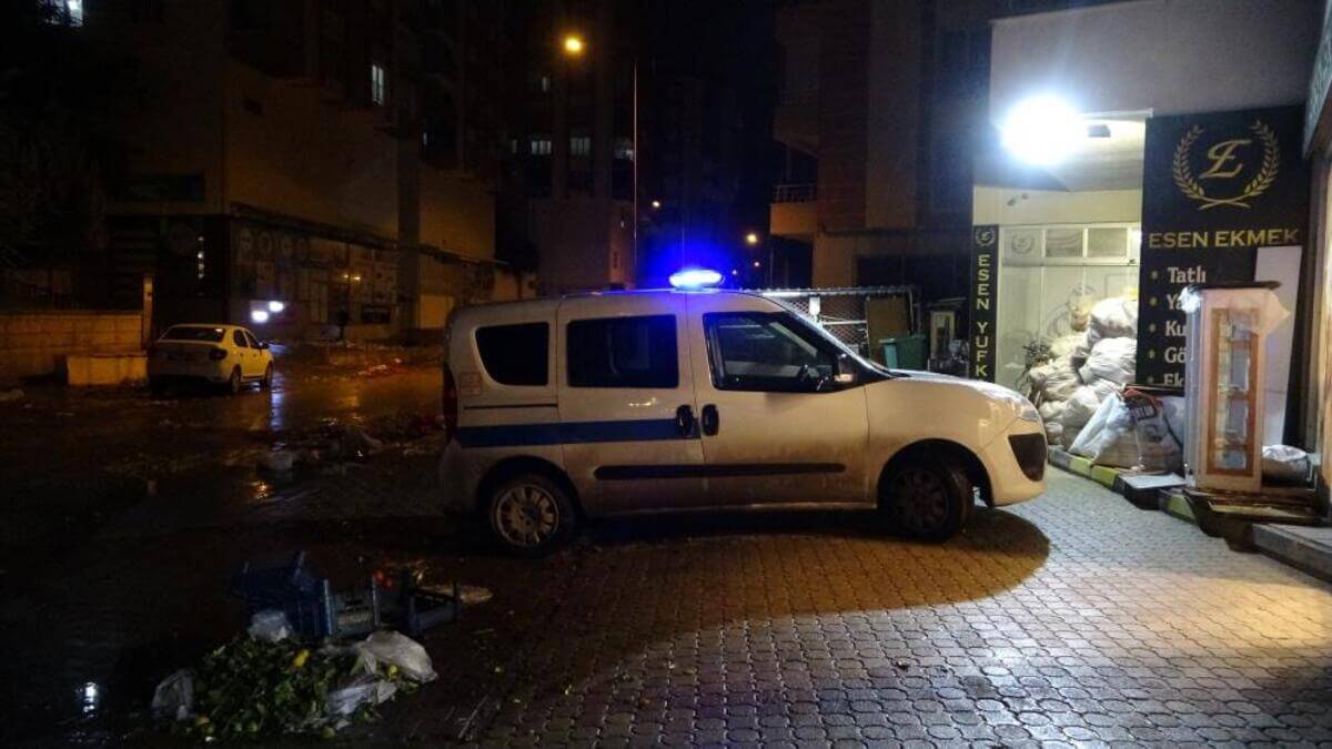 İlginç Olay: Birbirlerini Bıçaklayıp Birlikte Hastaneye Gittiler!