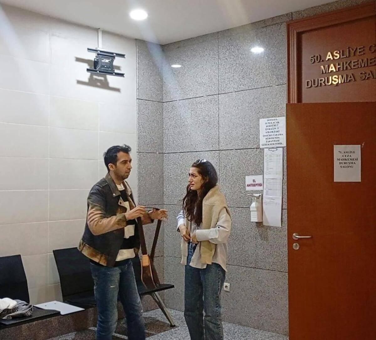 Ünlü Şarkıcı Eski Sevgilisini Darp Ettiği İddiasıyla Yargılanıyordu! Karar Açıklandı!