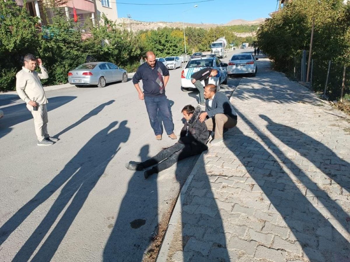 Feci Kazada Otomobil İle Motosiklet Çarpıştı 1 Ağır Yaralı 2