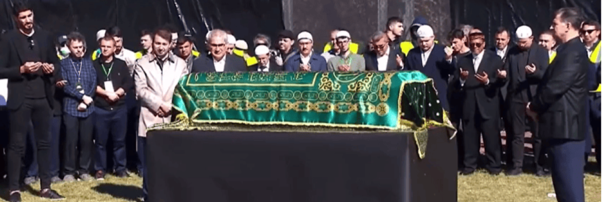 Fetö’nün Cenazesinde O Isim Tabutun Başından Hiç Ayrılmadı! 2