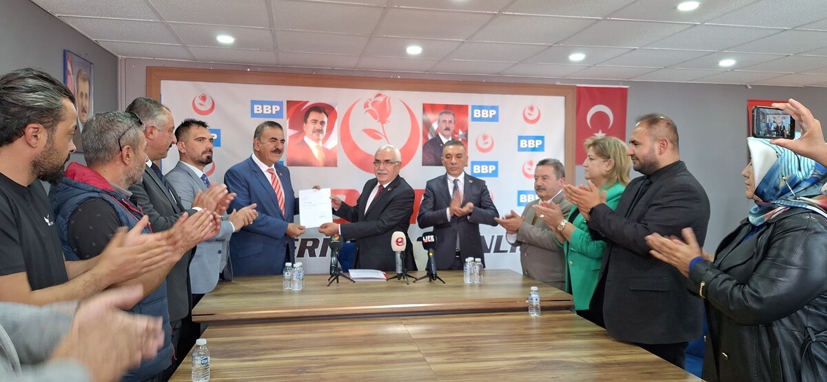 Genel Başkan Yardımcısından Parti’de İstifa İddialarına Yanıt Geldi 2 (2)