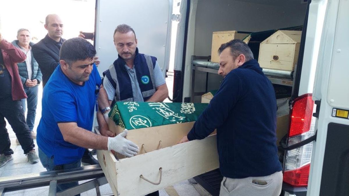 İstismara Uğrayan Sıla Bebeğin Cenazesi Morgdan Alındı 2