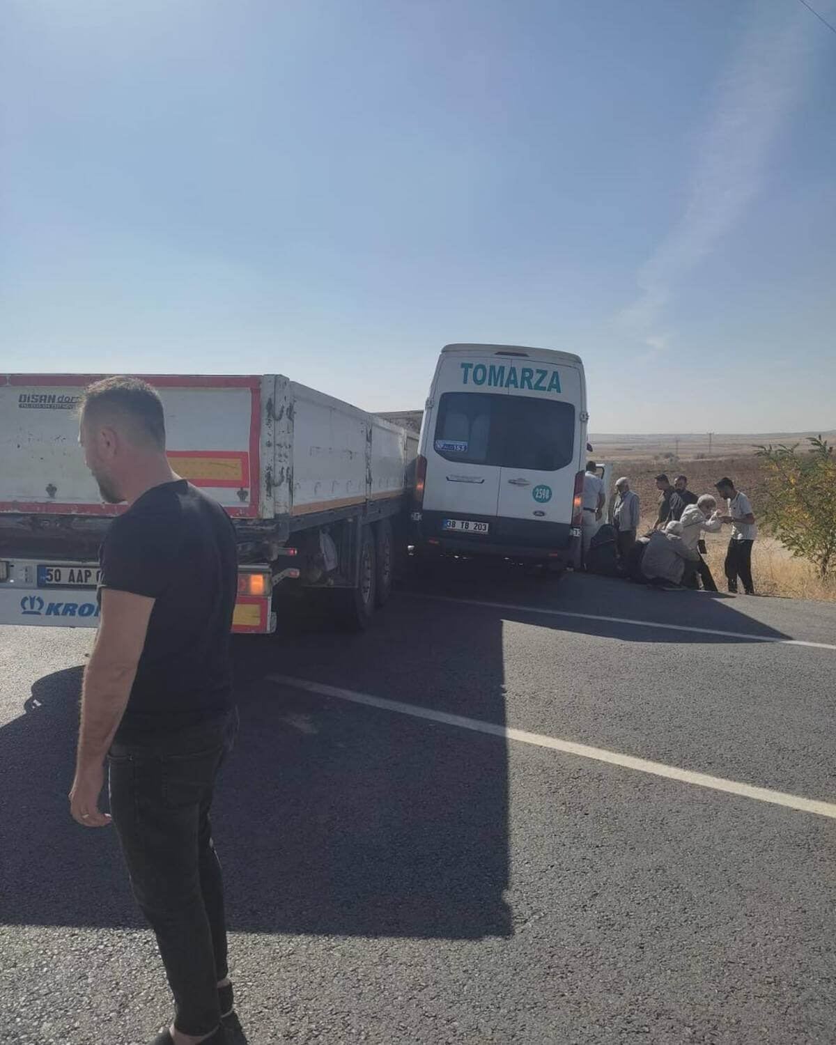 Kayseri Yolunda Feci Kaza! Toplu Taşıma Aracı Ile Tır Çarpıştı Çok Sayıda Yaralı (3)