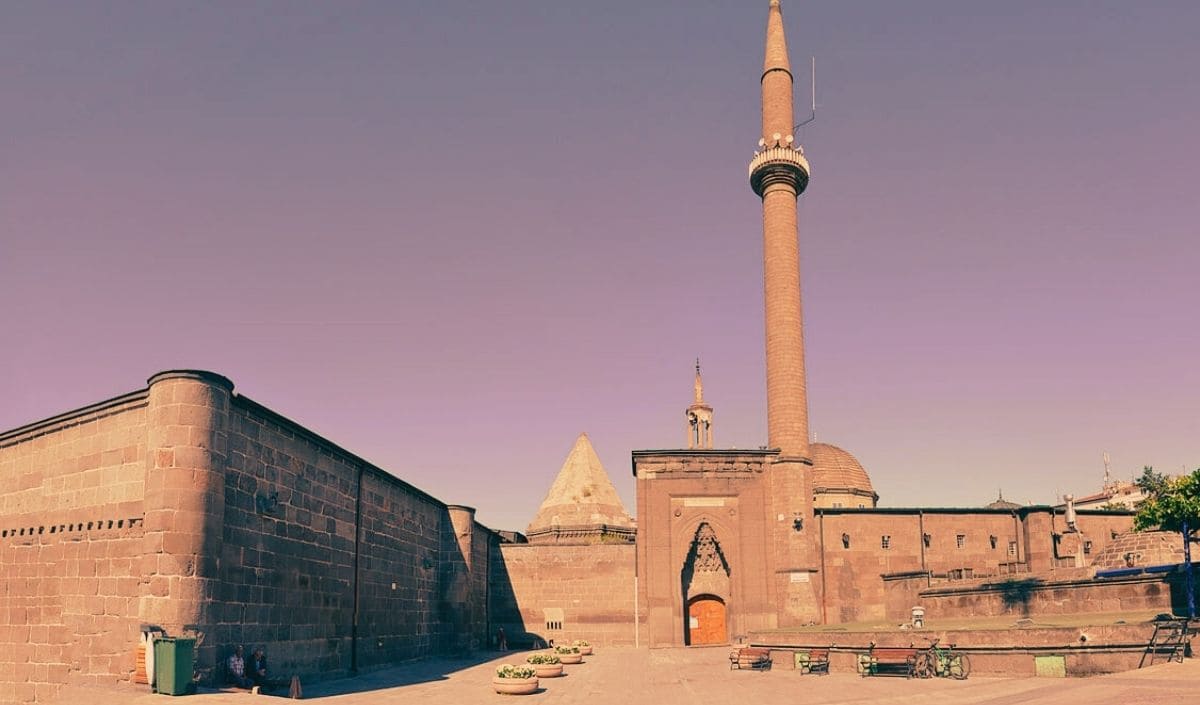 Kayseri’de Namaz Vakitleri 8 Ekim 2024 (2) (1)