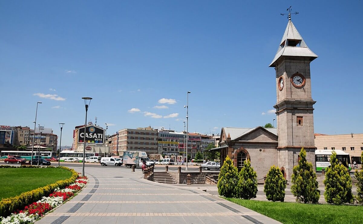 Kayseri'de Tarihi Saat Kulesi Önceden Bakın Ne İçin Kullanıyor (1)