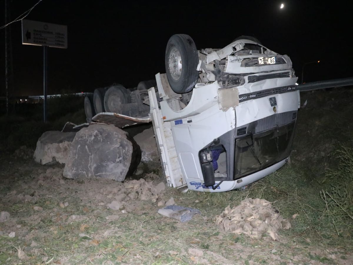Kayseri’deki Feci Kazada Ağır Yaralanan Öğretmen, 15 Günlük Yaşam Mücadelesini Kaybetti 1