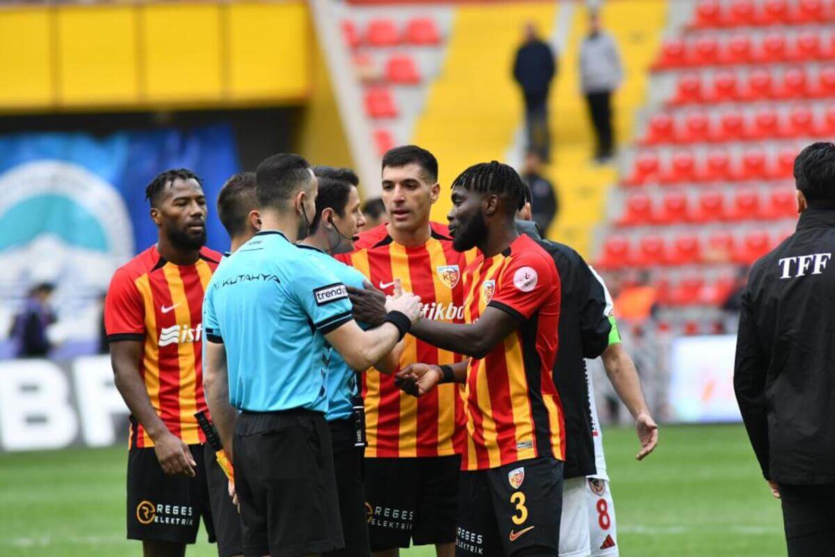 Kayserispor’da Maçın Adamı Seçilen Cardoso, Bakın Neler Söyledi (2)