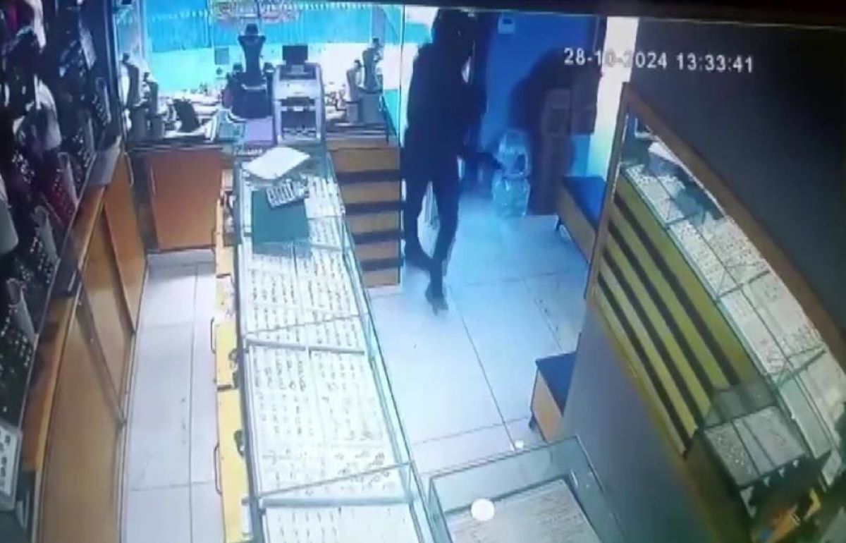 Korkunç Olay İşyeri Sahibini Tabancayla Vurup, Altınları Çaldı! 1
