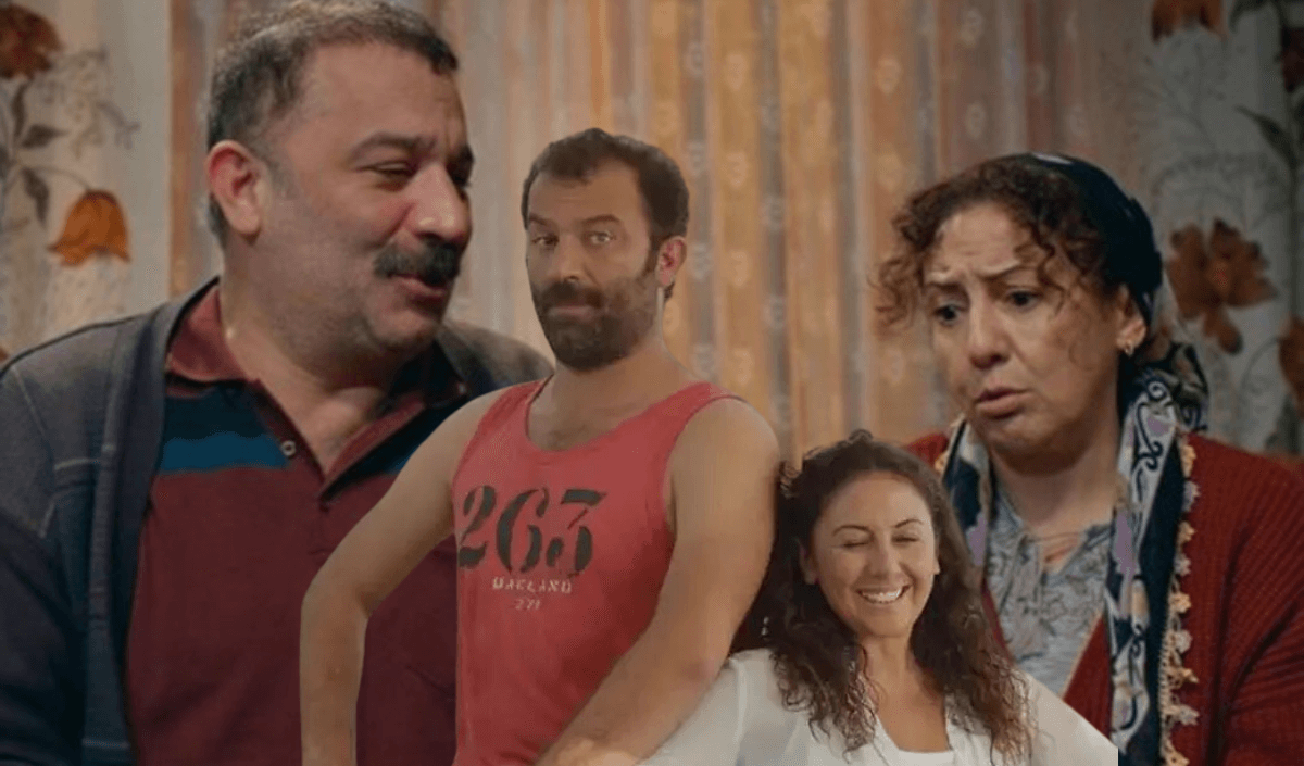 Kayserili ünlü oyuncudan 29 Ekim sürprizi! Eski eşiyle kendisini sahnede buldu!
