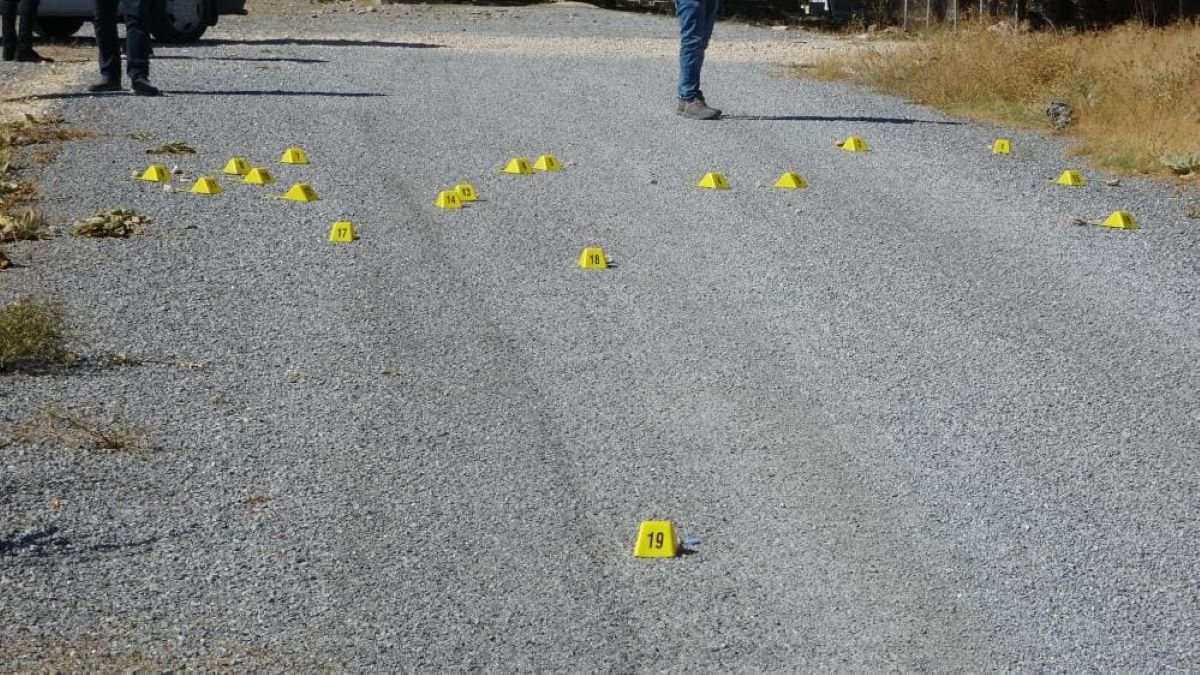 Mezarlıkta Silahlı Çatışma! Kurşunlar Havada Uçuştu 1 Yaralı 2