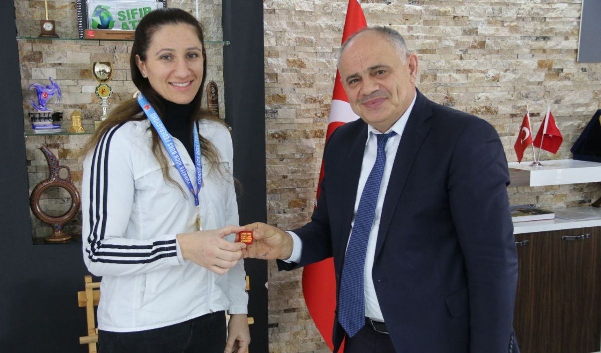 Şampiyon Gülden 1