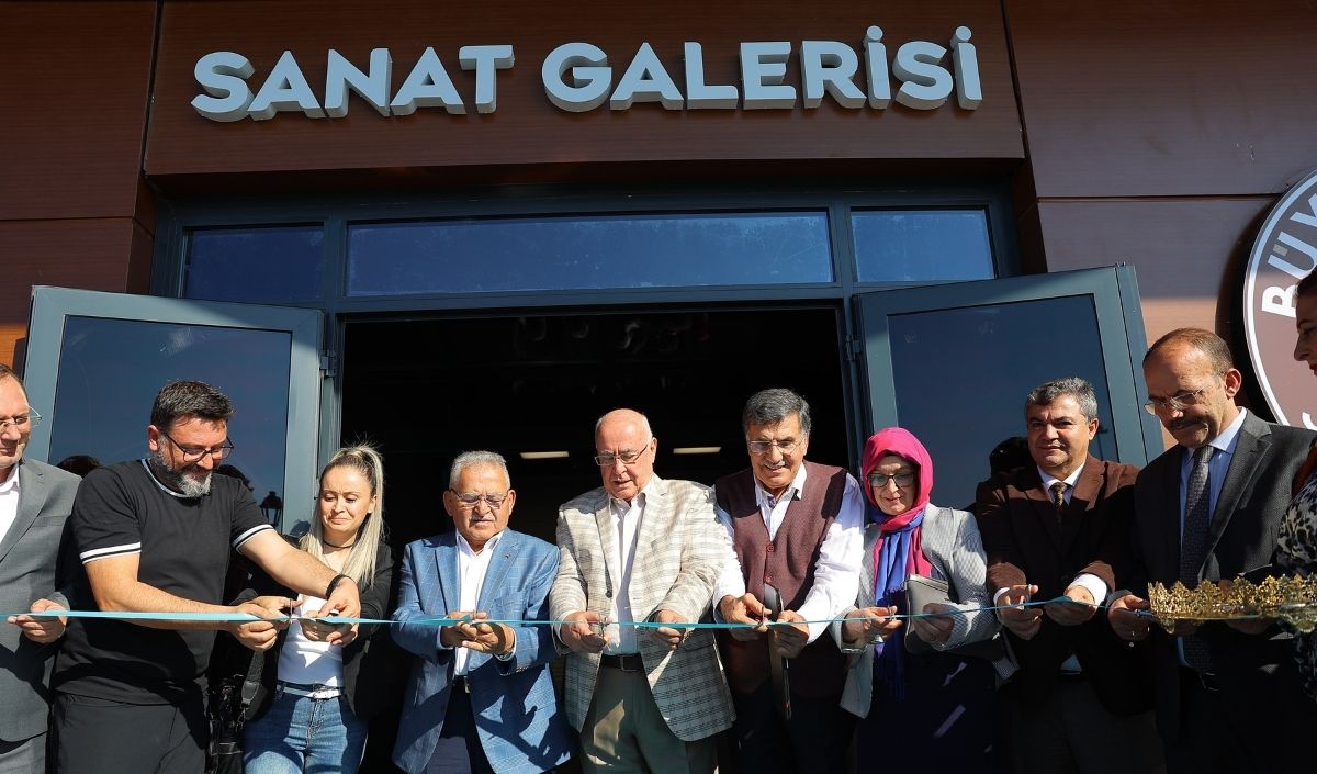 Sanatgalerisirölyuf (5)