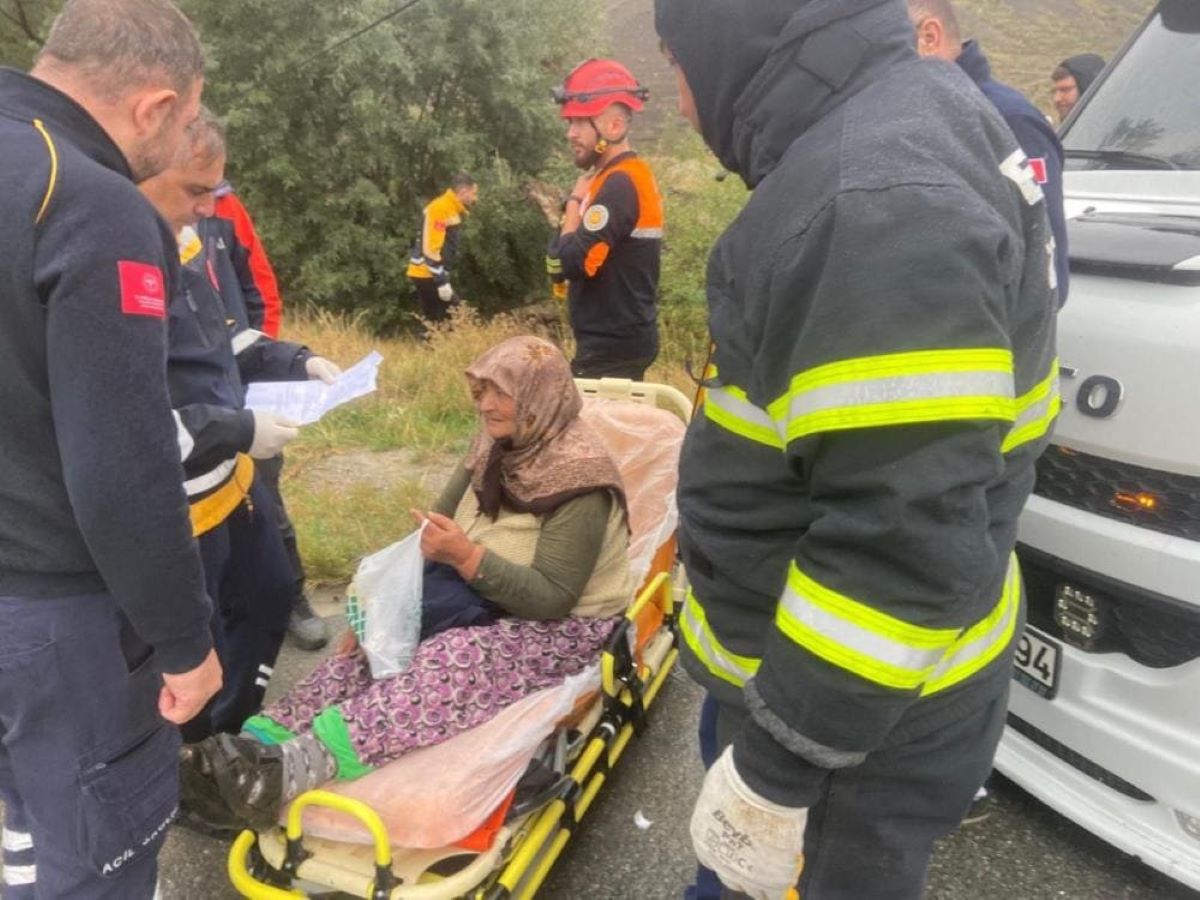 Şarampole Uçan Araçtaki Kadın İçin Zamanla Yarıştılar! 2