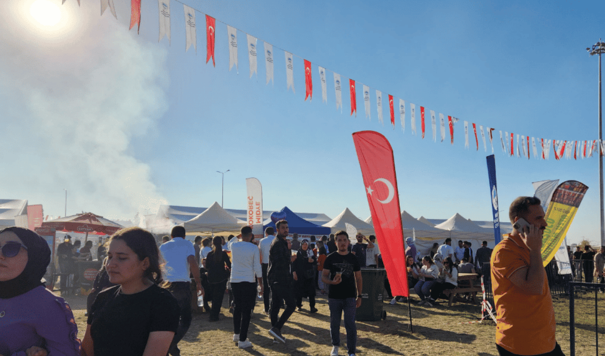 Sıra Kuyruk (4)