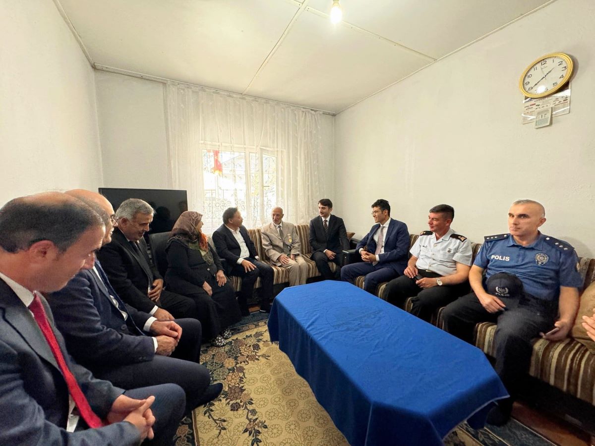 Vali Gökmen Çiçek’ten Chp’li Belediye’ye Ziyaret! 2