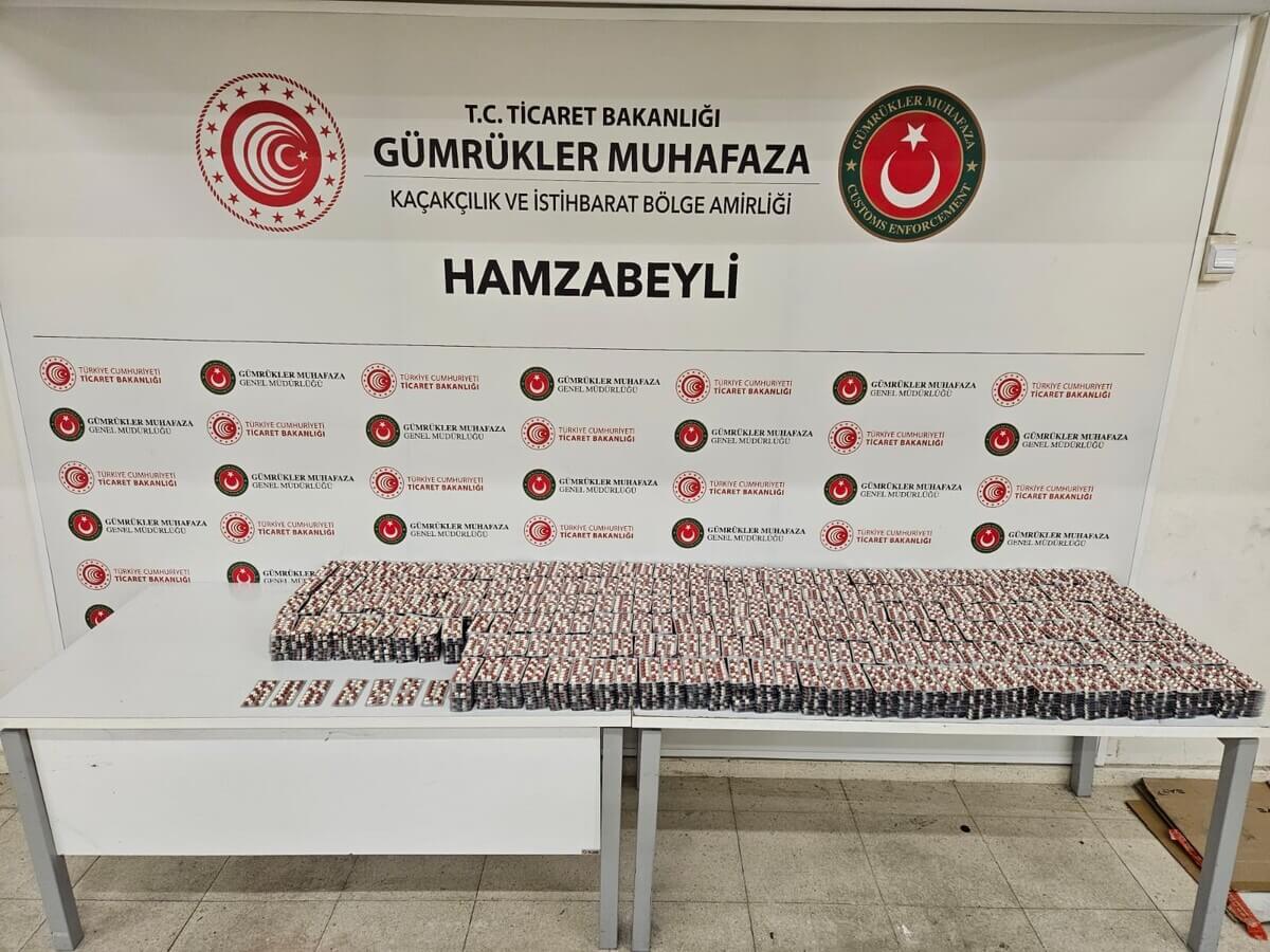 Yakın Takibe Alınan Araçta, 103 Milyon Lira Değerinde Uyuşturucu Madde Ele Geçirdi! (2)