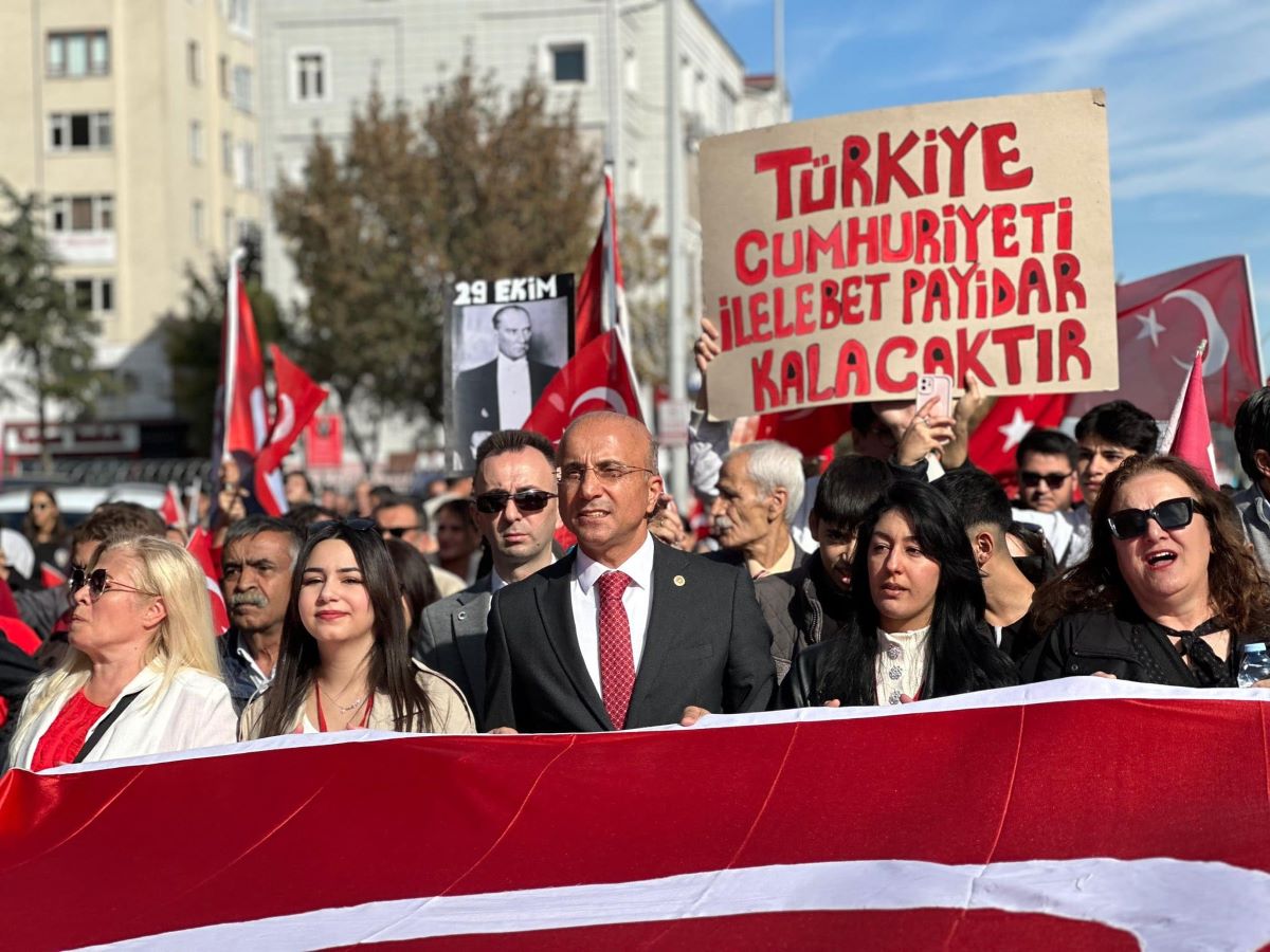 Yüzlerce Kayserili Oraya Toplandı! 4