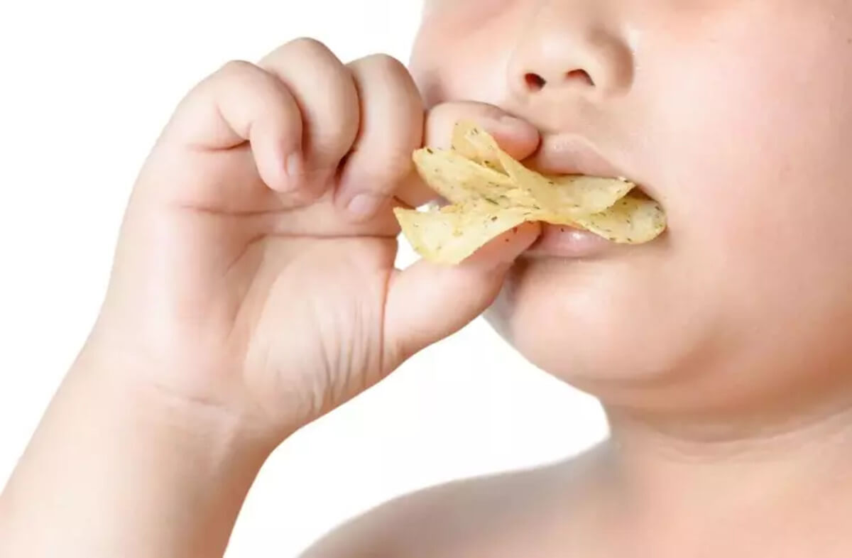 Cips mi, diyet atıştırmalıkları mı? Sağlığınıza dost seçimler yapın!