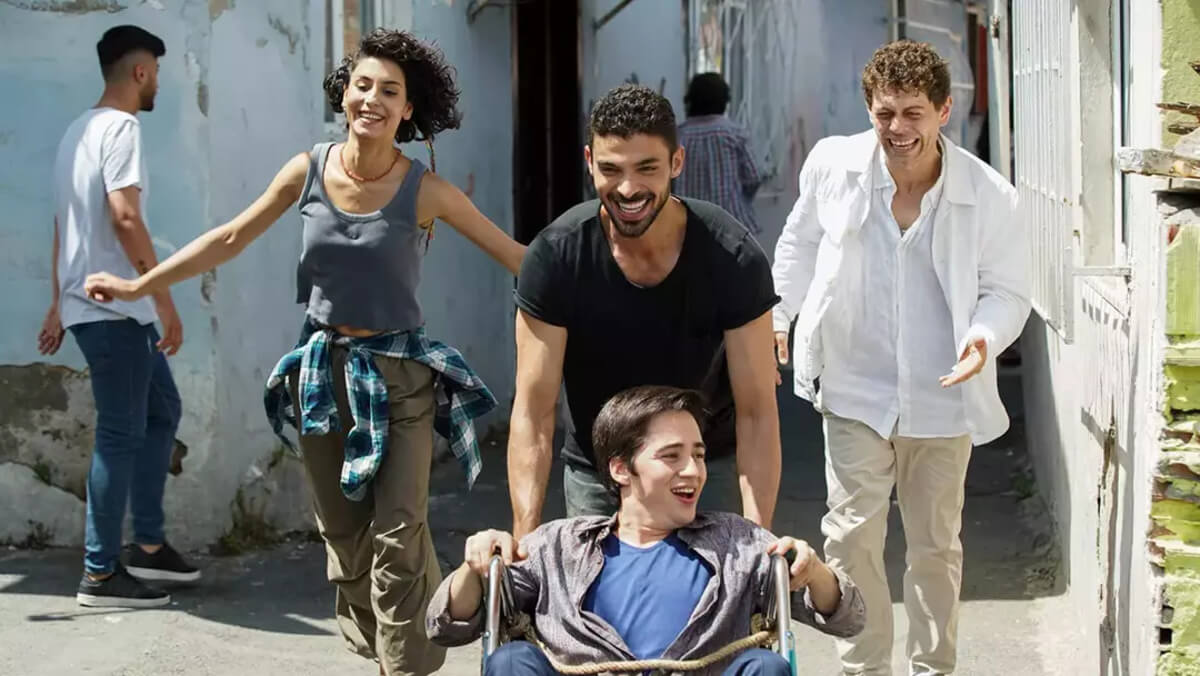 RTÜK’ten ceza yedi, yetmedi fişi çekildi! O dizi için şok final kararı!