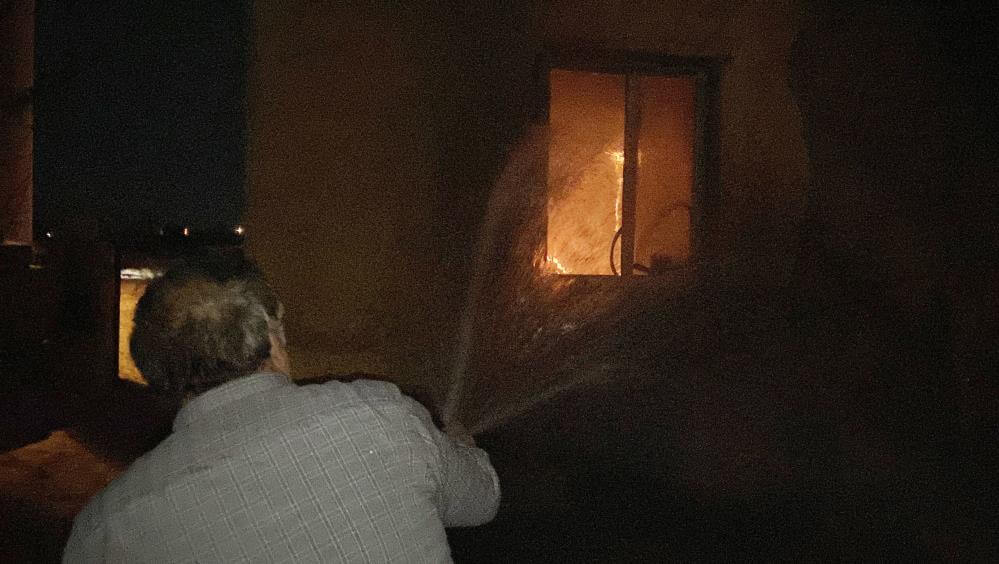 Gece yarısı korku dolu anlar! Mahalle sakinleri yardım için koştu!