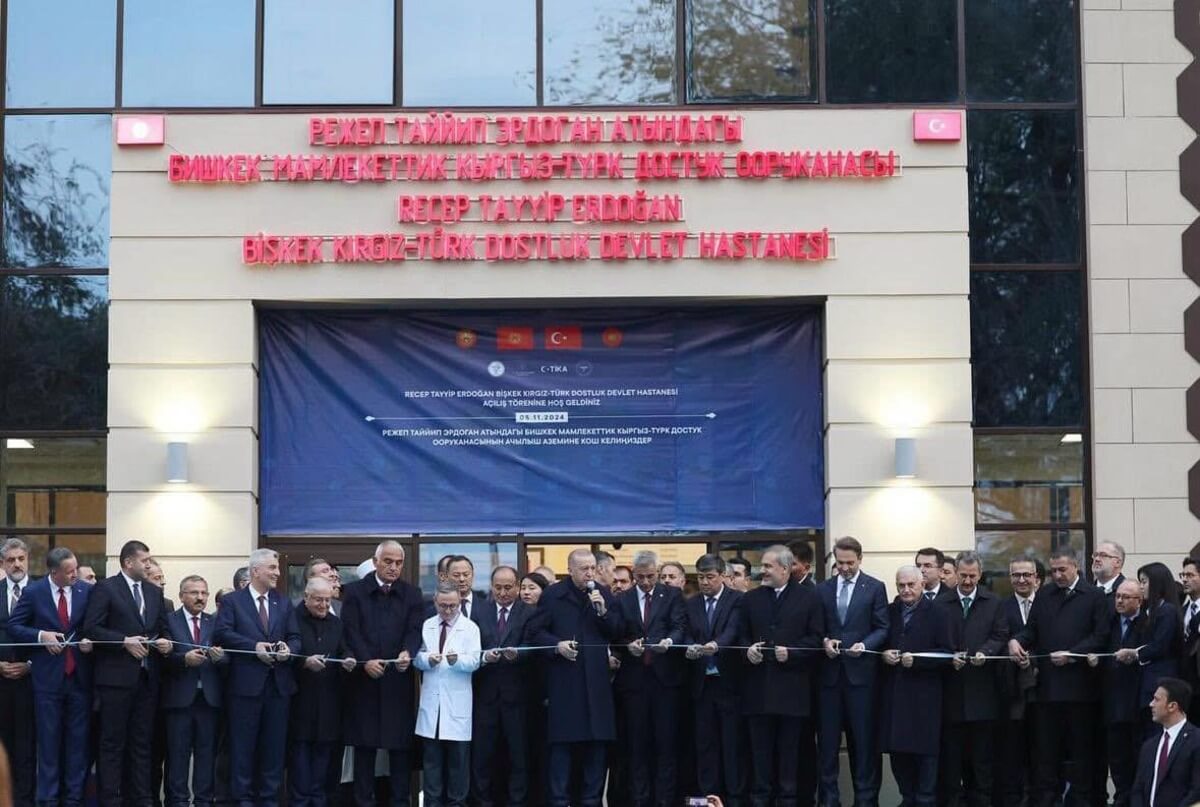 Baki Ersoy, Cumhurbaşkanı Erdoğan Ile Recep Tayyip Erdoğan Bişkek Kırgız-Türk Dostluk Devlet Hastanesi’nin açılışı yapıldı