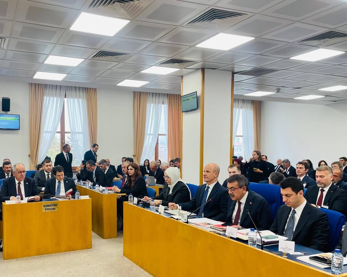 Baki Ersoy, Kayseri'de Yıkımına Başlanan Öğretmenevi Için Harekete Geçti! (1)