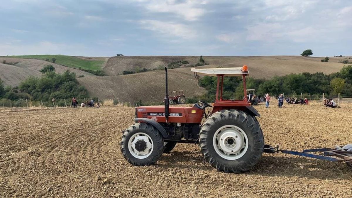 Buğday Ekerken Traktörün Altına Kalan Çiftçi, Feci Şekilde Can Verdi 1