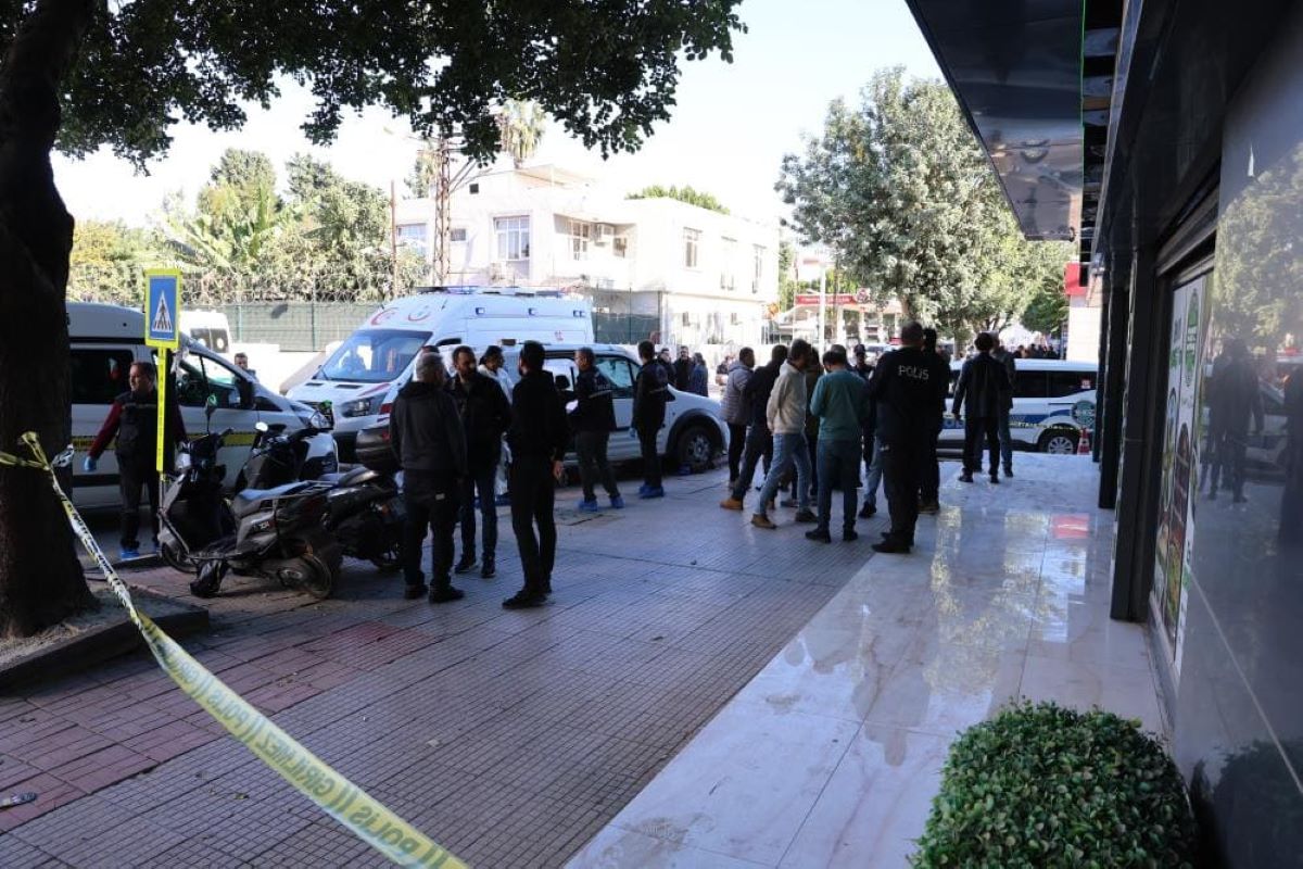 Feci Olay Nişanlanan Eski Sevgilisini Öldüren Kadın, Intihar Etti! 2